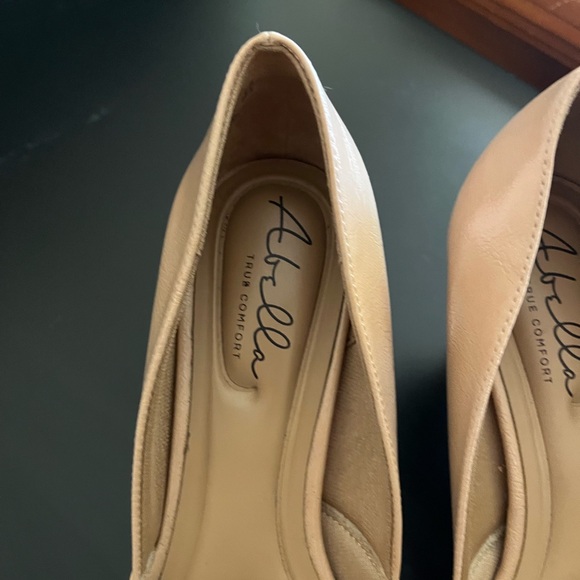 Abella True Comfort Stella Nude Pumps Size 9.5 Women’s - Picture 5 of 16